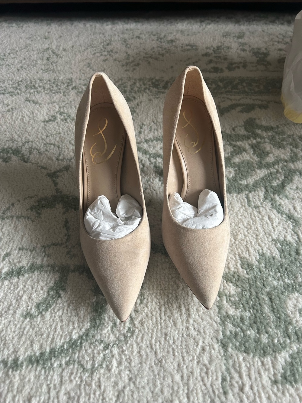 Jessica Simpson Nude Suede Pointed-Toe Pumps
